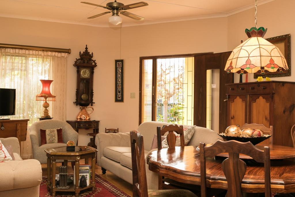 Beau&I Bed & Breakfast Graaff Reinet Bagian luar foto