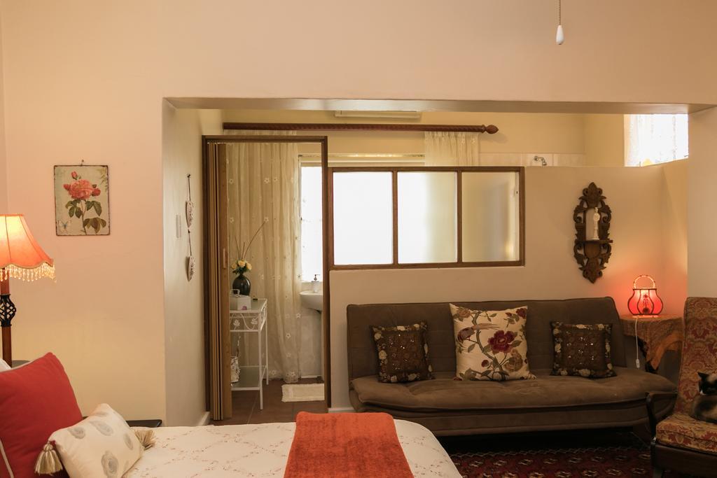 Beau&I Bed & Breakfast Graaff Reinet Bagian luar foto