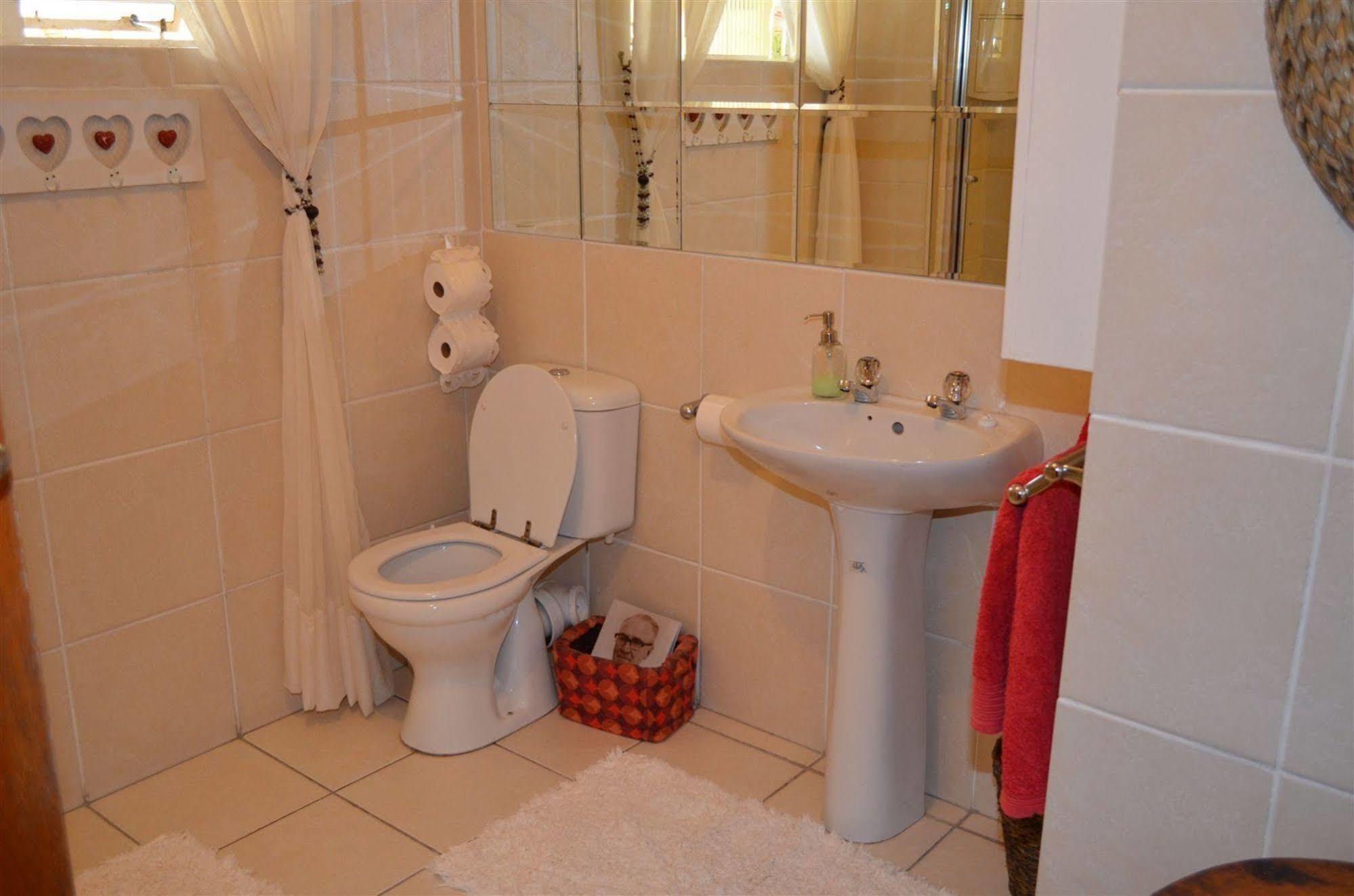Beau&I Bed & Breakfast Graaff Reinet Bagian luar foto