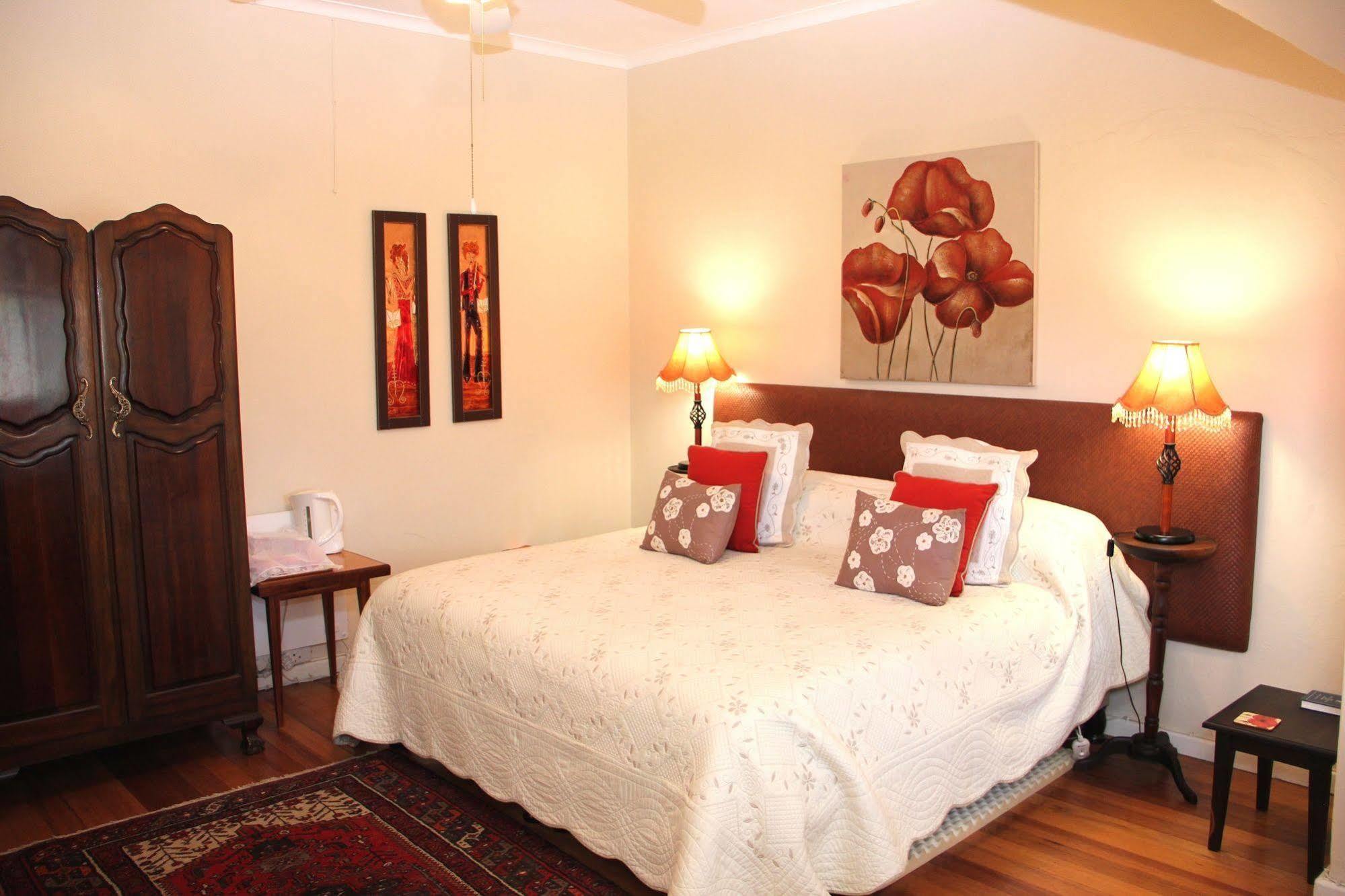 Beau&I Bed & Breakfast Graaff Reinet Bagian luar foto
