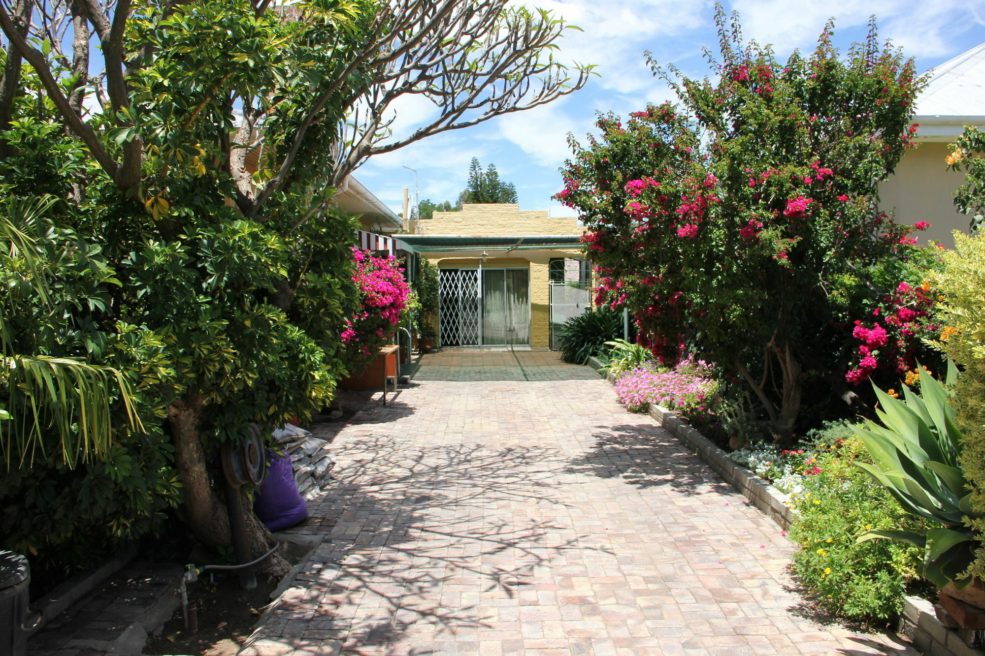 Beau&I Bed & Breakfast Graaff Reinet Bagian luar foto